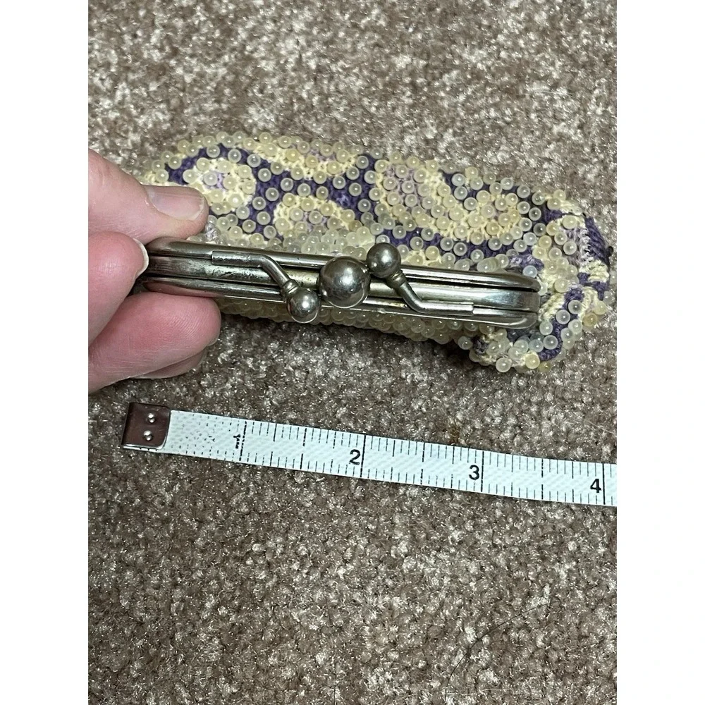 Vintage Purple Paisley Beaded Kiss Lock Coping Coin Lipstick Purse Retro